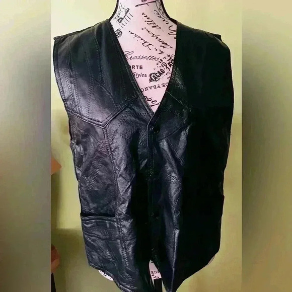 Black GENUINE HOG LEATHER VEST
BY ROCKY RANCH MIDEST - Picture 6 of 11